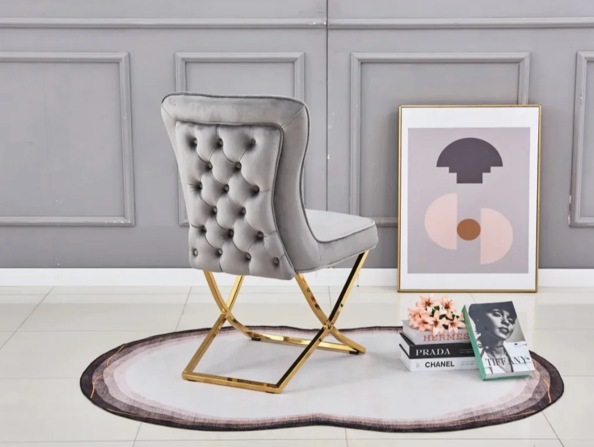 Chaise GABRIELLE velours piétement acier doré