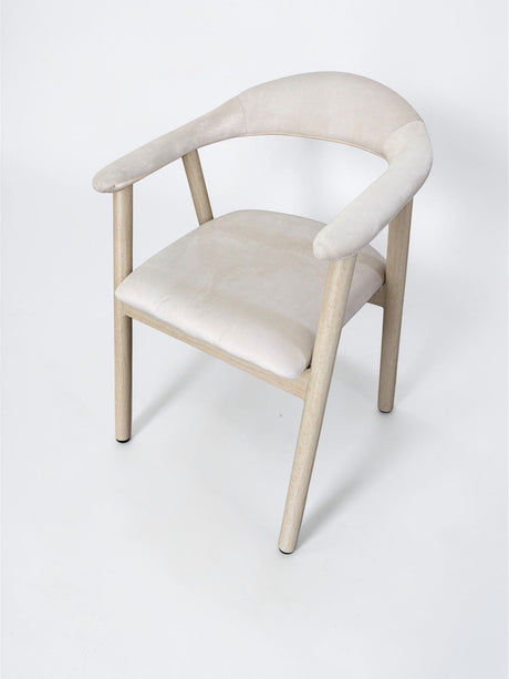 Chaise Berita